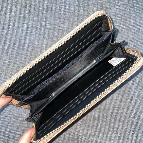 Peach and gold floral wallet - Picture 3 of 3